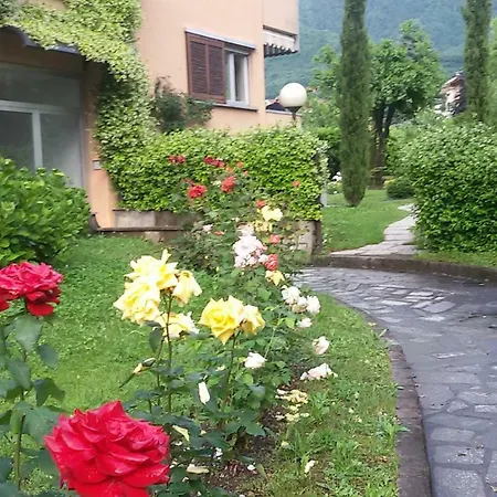 Apartment Il Giardino Colico